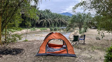 camping village wife (2020)